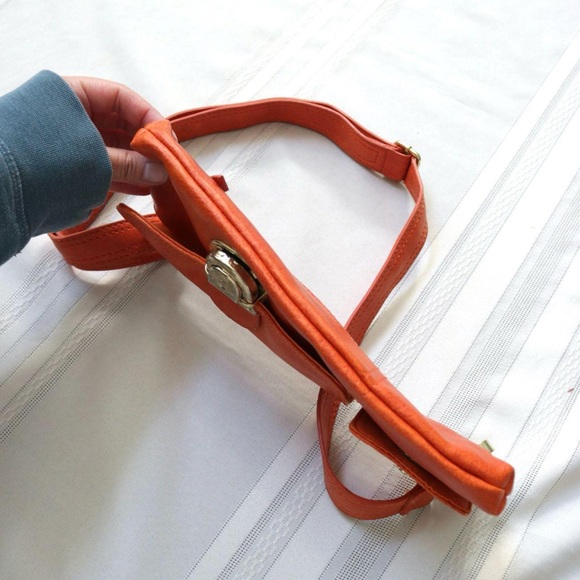 Mini orange rectangular bag - Picture 5 of 8